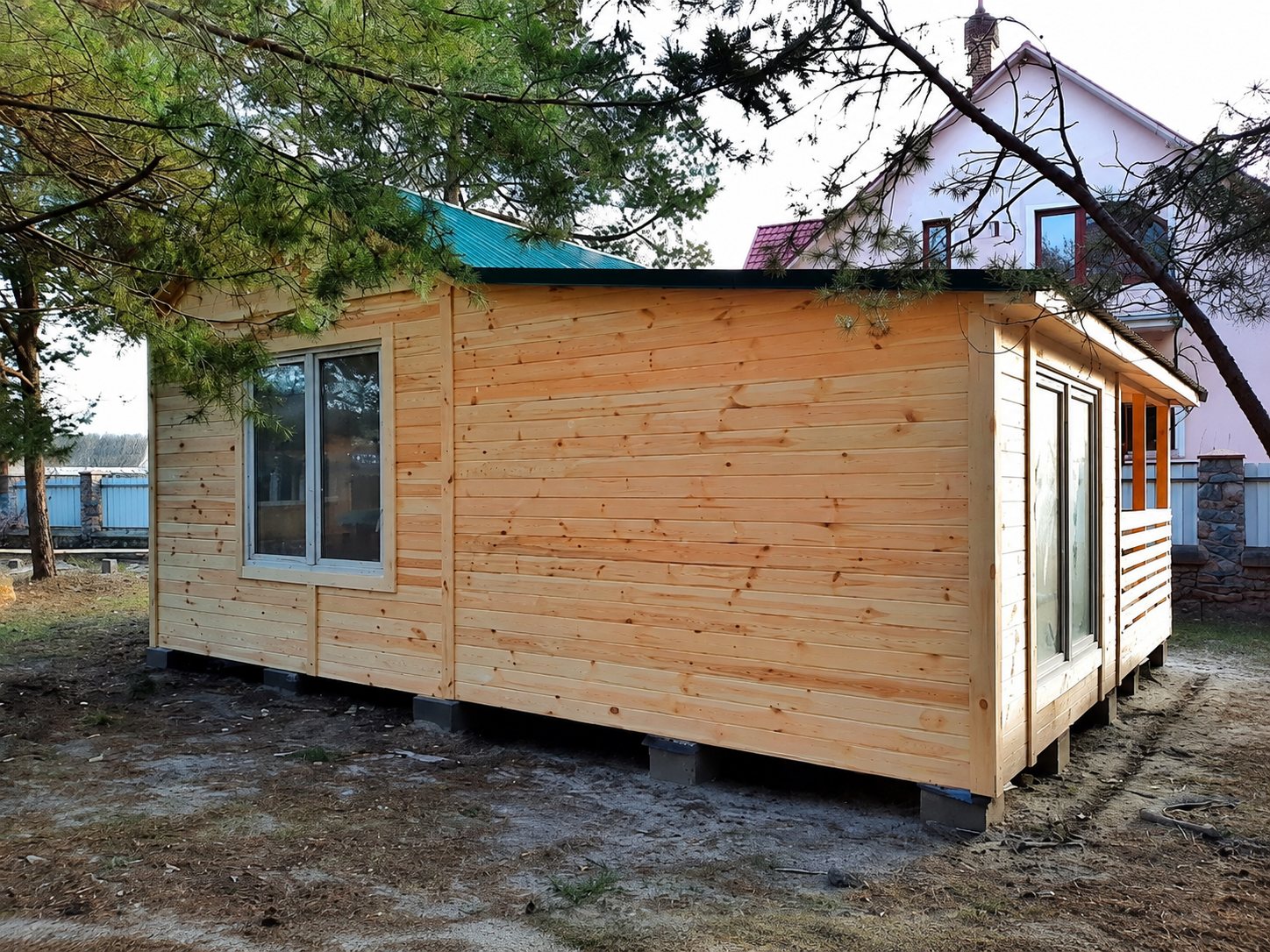 Садовий будинок 40 м² — загальний вигляд збоку