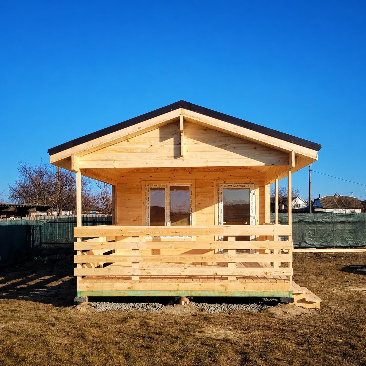 Літній будинок 28 м² — фронтальний фасад
